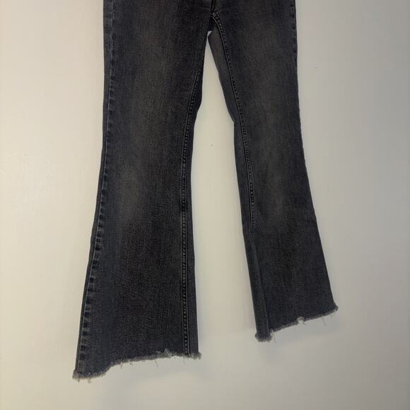 Free People Flare Wide Jeans Gray Size 26 Boho Indie Hippy Comfy Stretchy Curvy - Picture 3 of 11